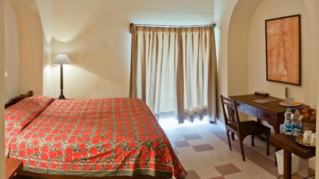 Neemrana's - Tijara Fort Palace Buitenkant foto