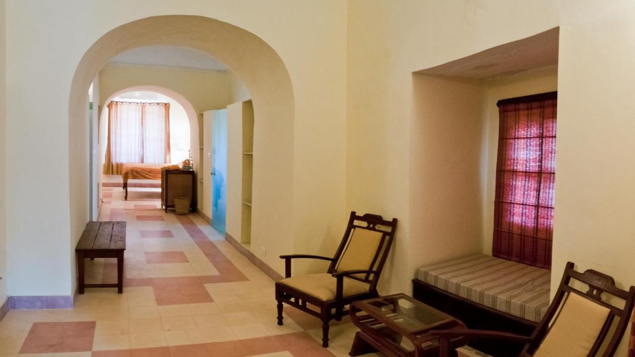Neemrana's - Tijara Fort Palace Buitenkant foto