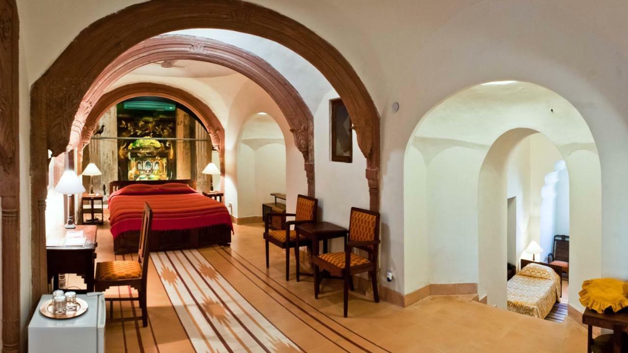 Neemrana's - Tijara Fort Palace Buitenkant foto