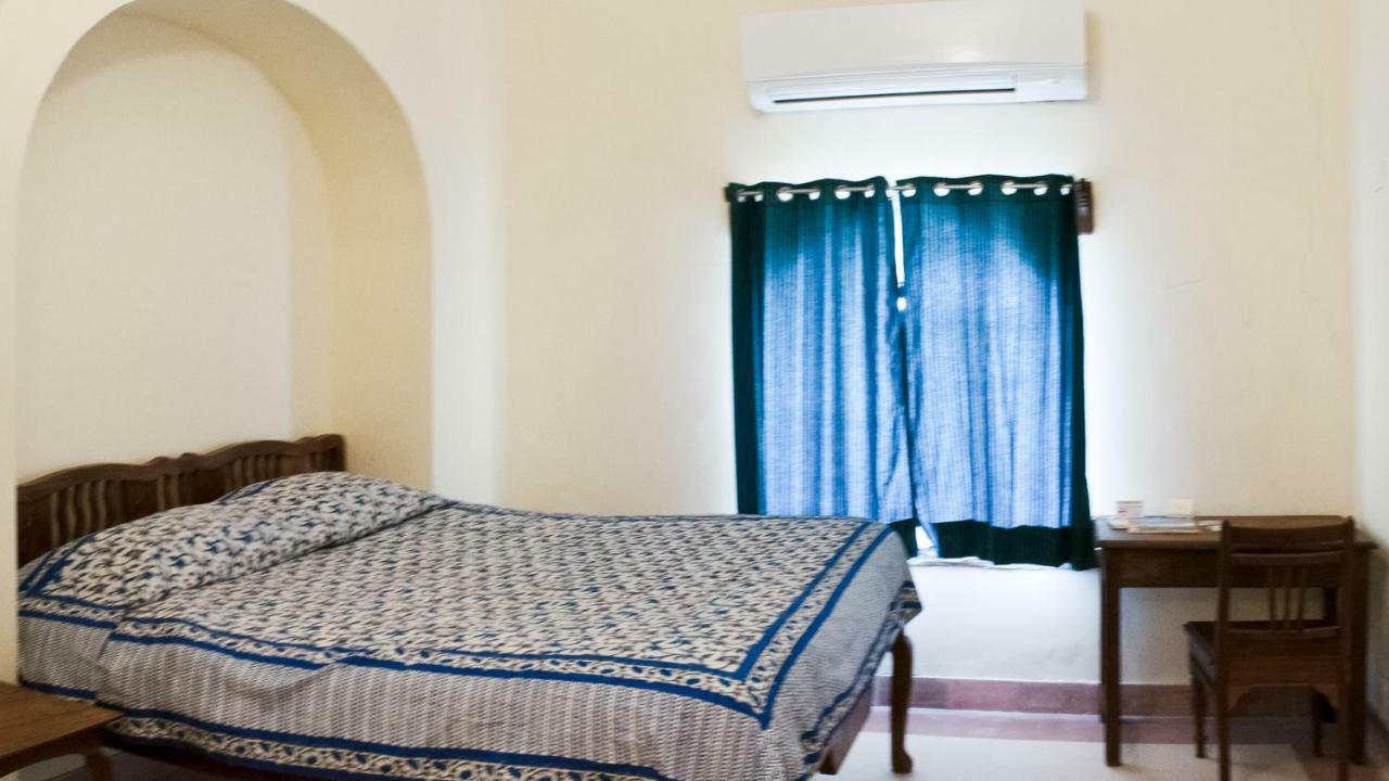 Neemrana's - Tijara Fort Palace Buitenkant foto